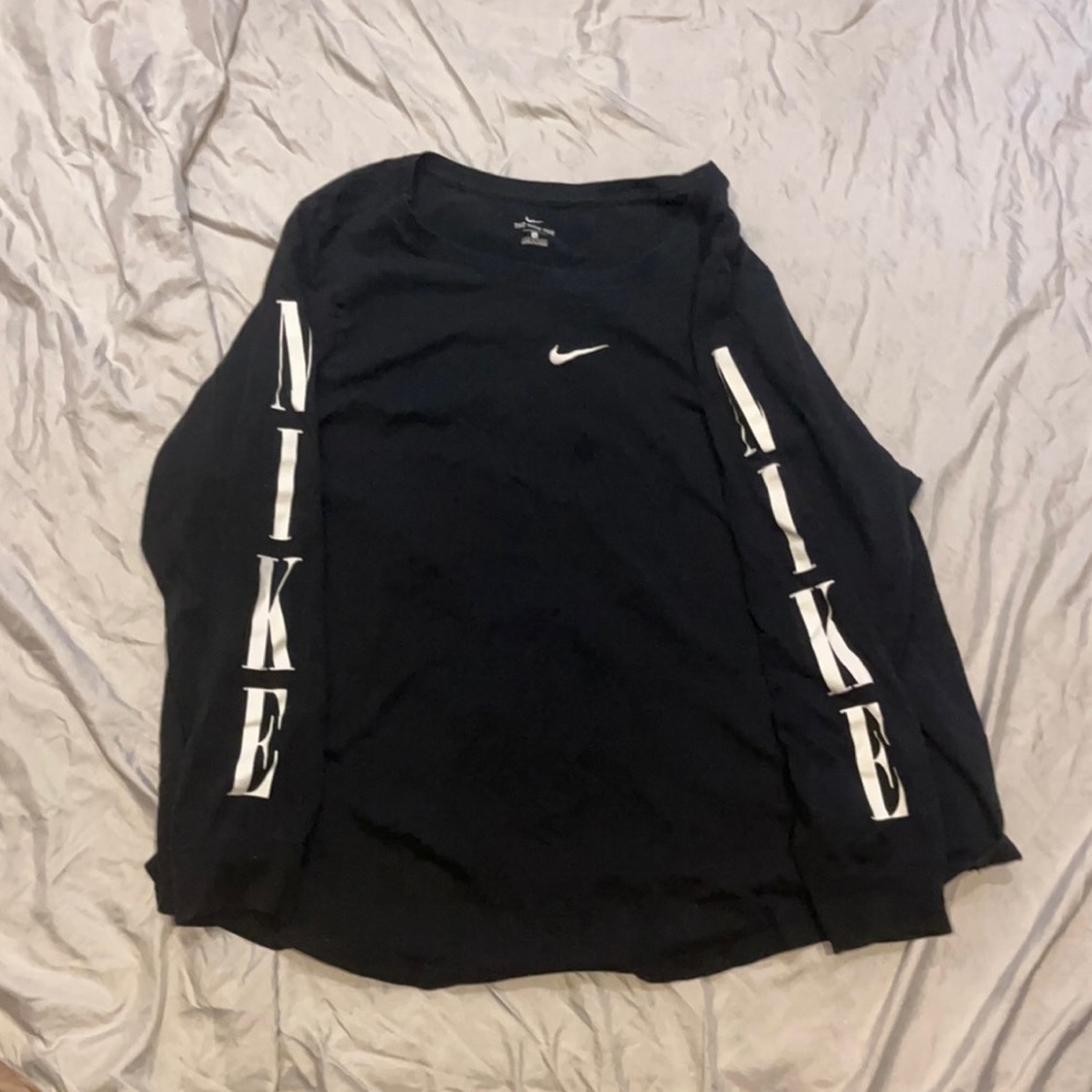 Nike plus long sleeve logo shirt